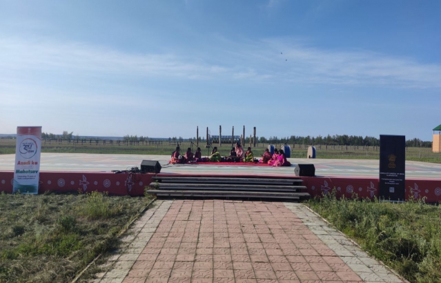  On 25 June, as part of Azadi Ka Amrit Mahotsav, CGI, with ICCR invited a 9 member all women ensemble to Yakutsk, to perform at the Ysyakh Tuymaada festival